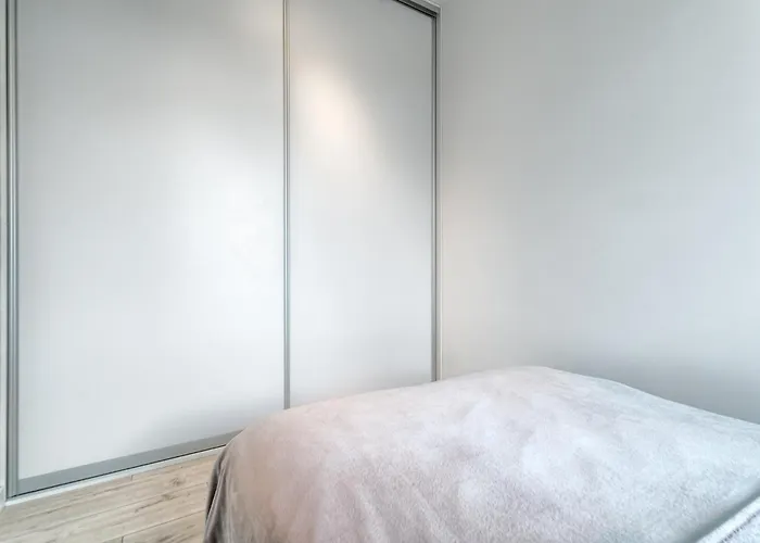 Apartamento 7000 No1 *